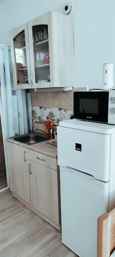 Napfeny Apartmanhaz Balatonberény Buitenkant foto