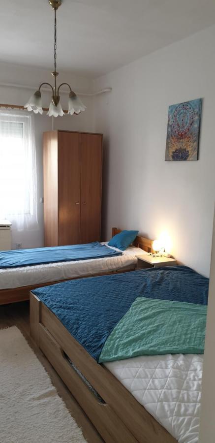 Napfeny Apartmanhaz Balatonberény Buitenkant foto