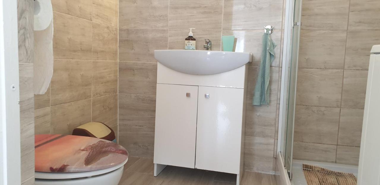 Napfeny Apartmanhaz Balatonberény Buitenkant foto